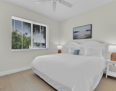 7925 Mahogany Run Lane - Photo Thumbnail 21