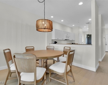 7925 Mahogany Run Lane - Photo Thumbnail 7