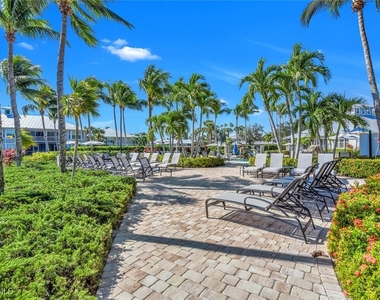 7925 Mahogany Run Lane - Photo Thumbnail 39