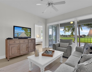 7925 Mahogany Run Lane - Photo Thumbnail 4