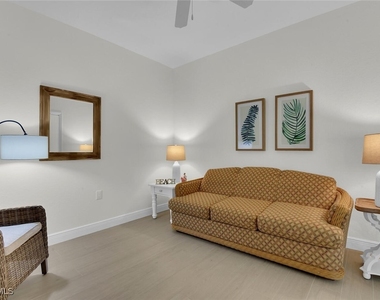 7925 Mahogany Run Lane - Photo Thumbnail 13