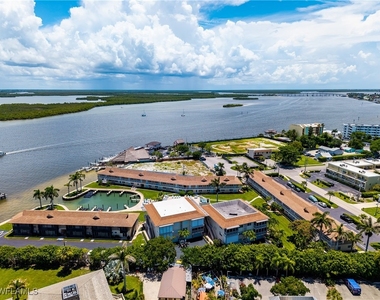 850 Palm Street - Photo Thumbnail 21