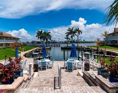 850 Palm Street - Photo Thumbnail 19