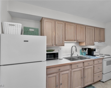 850 Palm Street - Photo Thumbnail 9