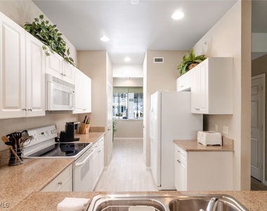 7920 Mahogany Run Lane - Photo Thumbnail 3