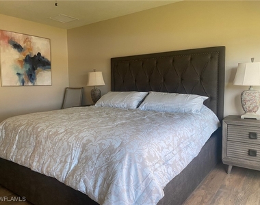 7310 Salerno Court - Photo Thumbnail 17