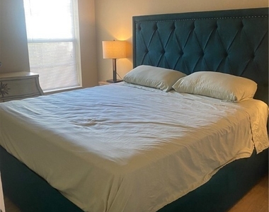 7310 Salerno Court - Photo Thumbnail 24