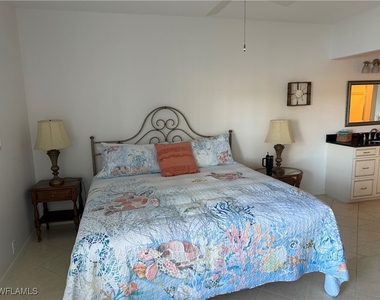 13070 Amberley Court - Photo Thumbnail 6