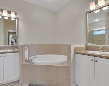 7930 Mahogany Run Lane - Photo Thumbnail 16