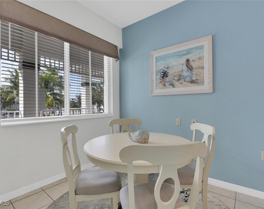 7930 Mahogany Run Lane - Photo Thumbnail 2