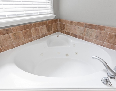 3531 Shoreview Lane - Photo Thumbnail 26