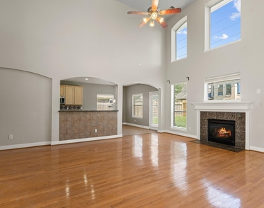 3531 Shoreview Lane - Photo Thumbnail 12