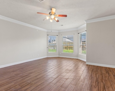3531 Shoreview Lane - Photo Thumbnail 21