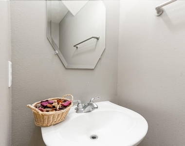 3531 Shoreview Lane - Photo Thumbnail 44