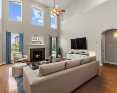 3531 Shoreview Lane - Photo Thumbnail 10