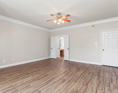 3531 Shoreview Lane - Photo Thumbnail 22