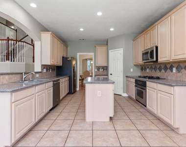 3531 Shoreview Lane - Photo Thumbnail 18