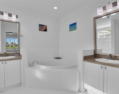 7895 Mahogany Run Lane - Photo Thumbnail 17