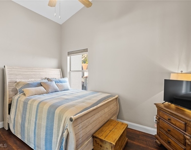 541 Windsor Square - Photo Thumbnail 22