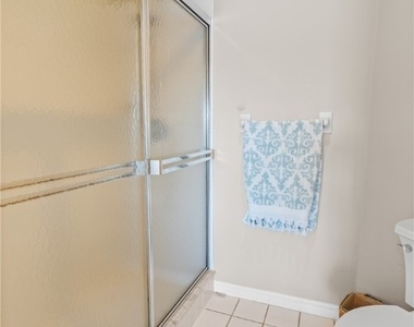 541 Windsor Square - Photo Thumbnail 17