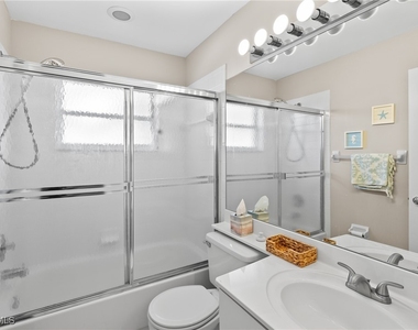 541 Windsor Square - Photo Thumbnail 19