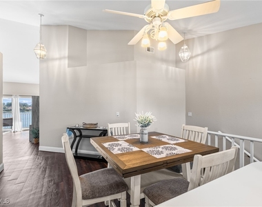 541 Windsor Square - Photo Thumbnail 7