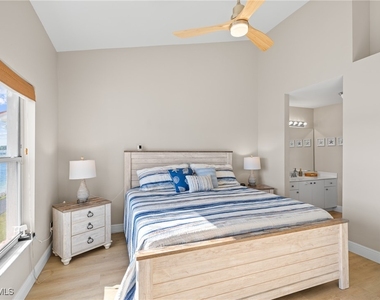 541 Windsor Square - Photo Thumbnail 13