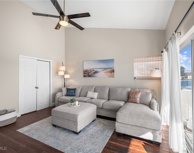 541 Windsor Square - Photo Thumbnail 11
