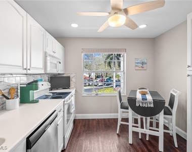 541 Windsor Square - Photo Thumbnail 6