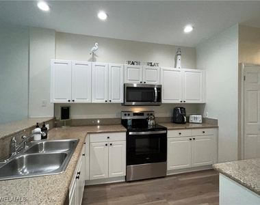 7880 Mahogany Run Lane - Photo Thumbnail 13