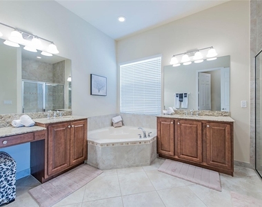 6559 Monterey Point - Photo Thumbnail 7