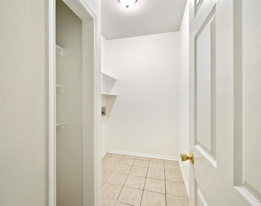 5502 Finch Street - Photo Thumbnail 17