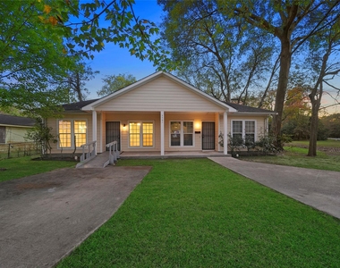 5502 Finch Street - Photo Thumbnail 1