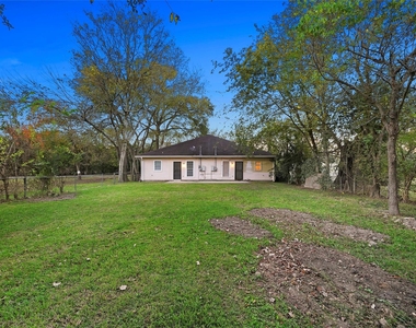 5502 Finch Street - Photo Thumbnail 34