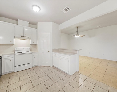 5502 Finch Street - Photo Thumbnail 12