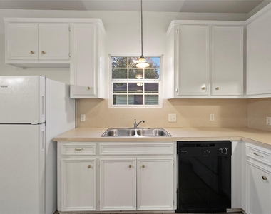 5502 Finch Street - Photo Thumbnail 13