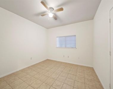 5502 Finch Street - Photo Thumbnail 27