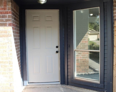 9211 Golden Meadow Drive - Photo Thumbnail 2