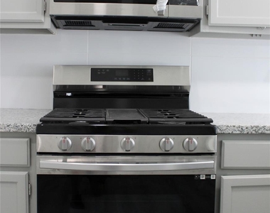 9211 Golden Meadow Drive - Photo Thumbnail 9
