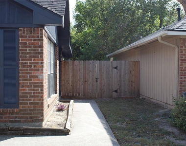 9211 Golden Meadow Drive - Photo Thumbnail 1