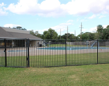 9211 Golden Meadow Drive - Photo Thumbnail 22