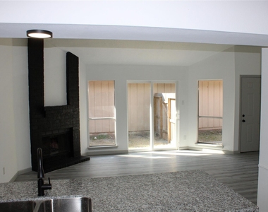 9211 Golden Meadow Drive - Photo Thumbnail 6