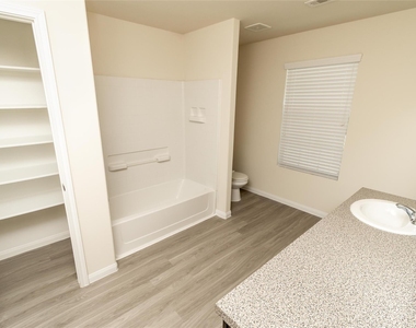 5578 Plantation Forest Drive - Photo Thumbnail 7
