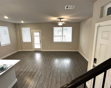 3113 Moontide Lane - Photo Thumbnail 13