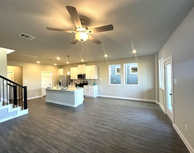 3113 Moontide Lane - Photo Thumbnail 2