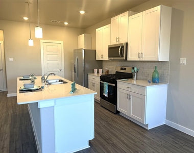 3113 Moontide Lane - Photo Thumbnail 4