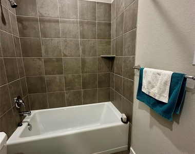 3113 Moontide Lane - Photo Thumbnail 33