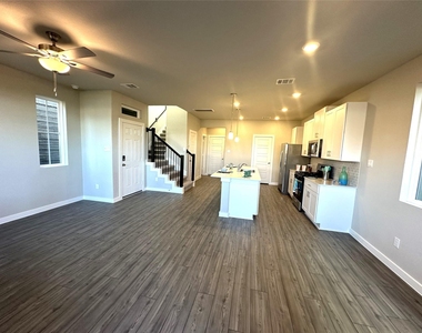 3113 Moontide Lane - Photo Thumbnail 9