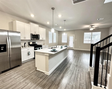 3113 Moontide Lane - Photo Thumbnail 11