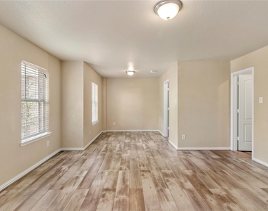 3611 Robwood Court - Photo Thumbnail 10